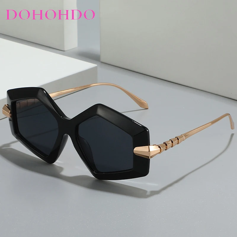 

2025 New High Quality Snake Metal Alloy Irregular Leg Sunglasses Designer Brand Ladies Women Fashion Polygon Eyeglasses UV400