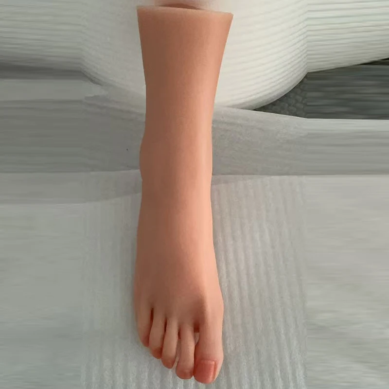 Lifelike Silicone Foot Model Female Mannequin with Visible Blood Vessels for Nail Art And Shoe Display Silica Gel QJ3818