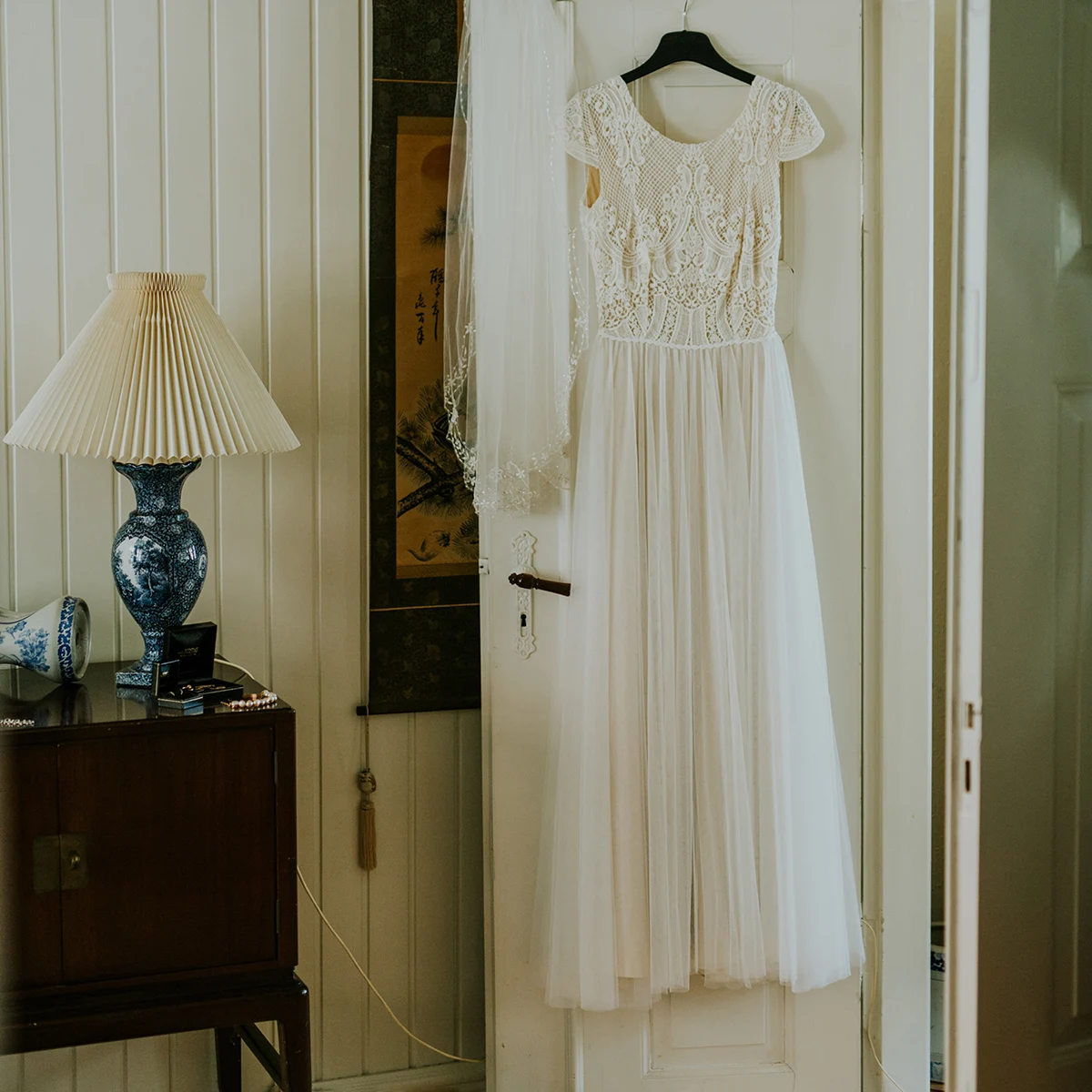 Cap Sleeves Round Neck Boho Soft Tulle Bridal Gown Customized Large Size Hollow Out Lace Maxi Full Length Wedding Dress No Train