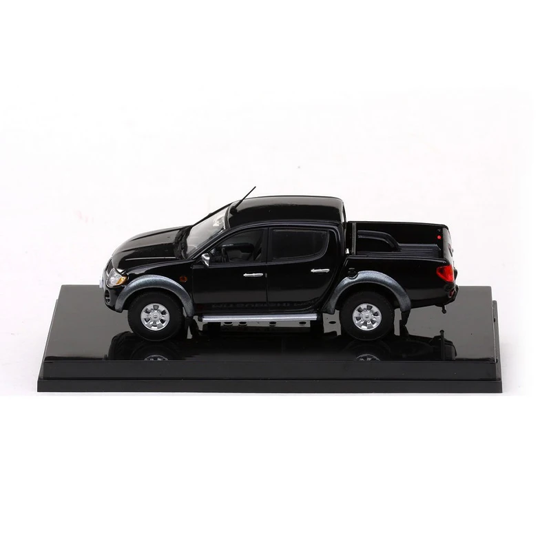 

Diecast Original 1/43 Scale L200 Pickup Truck Simulation Alloy Car Model Static Display Collectible Gift Souvenir Decration