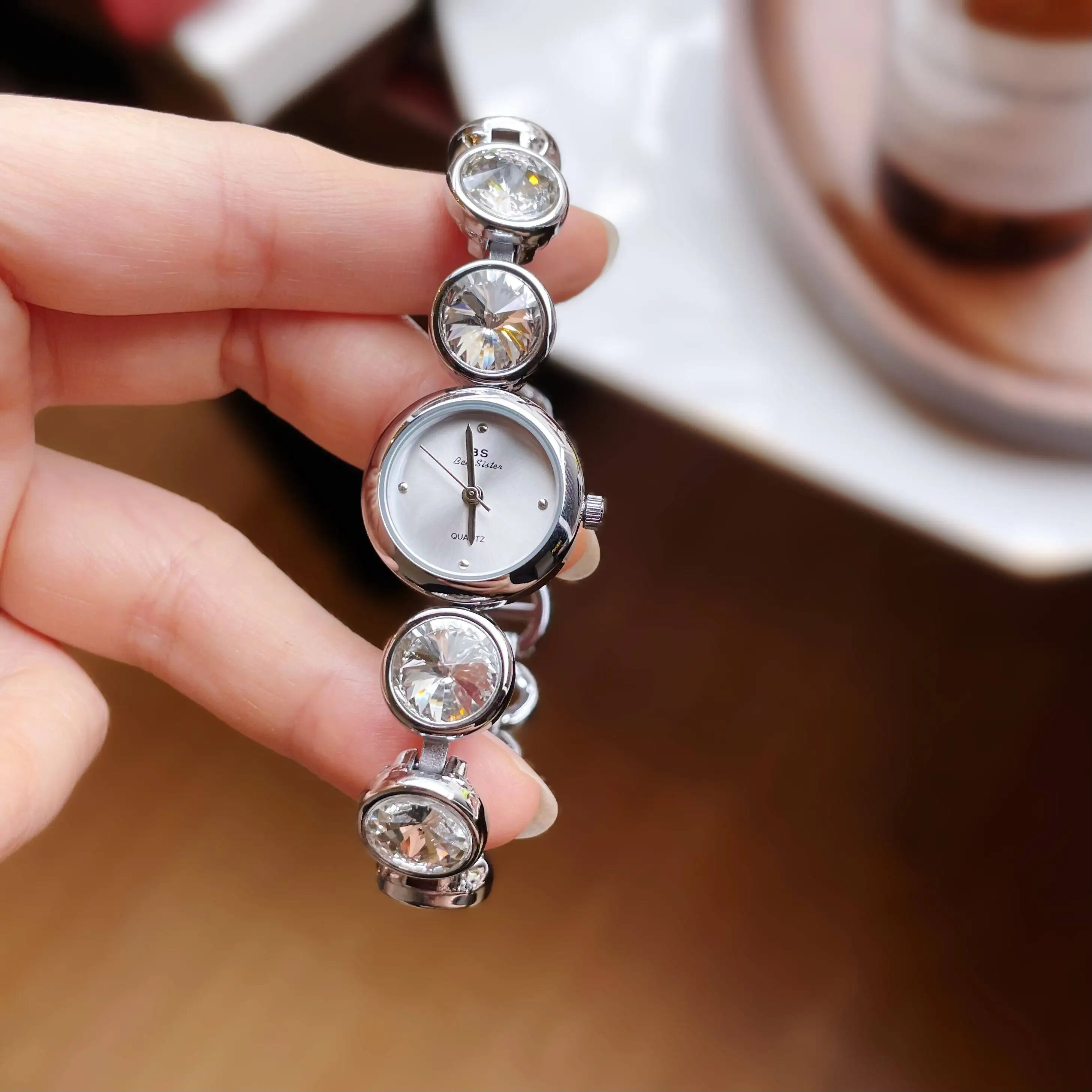 

New Luxury Vintage And Elegant Gemstone Bracelet Watch For Women, Authentic Ladies' Timepiece, Exquisite Women'S Wristwatch.