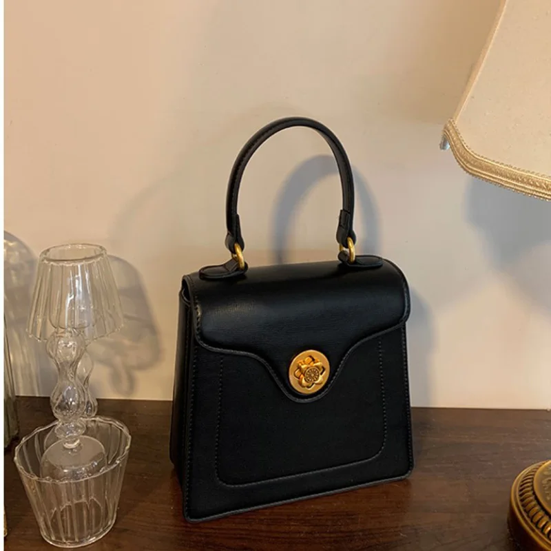 Luxury Handbag 2023 New PU Material Square Bag French Style Elegant Retro Single Shoulder Crossbody Bag Wedding Banquet Commuter