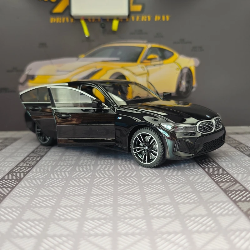 Model samochodu BMW serii 3 325li ze stopu, skala 1:24, z dźwiękiem i światłem, otwierane drzwi, ozdoba, prezent.