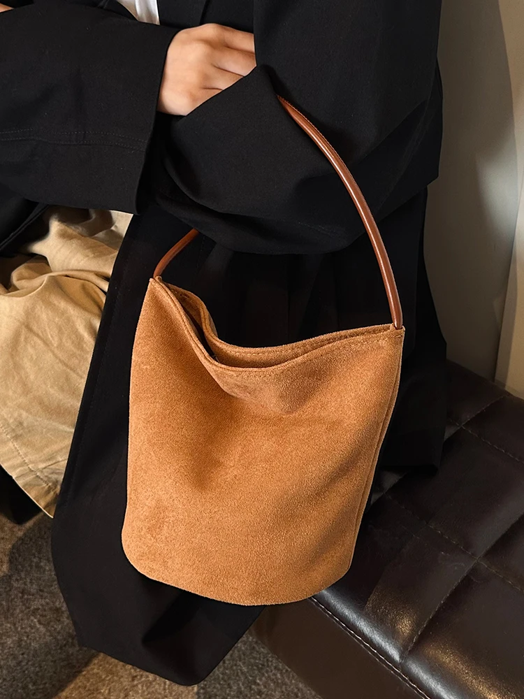 Suede Bag Women 2024 New High-Grade Maillard Shoulder Underarm Bag Autumn and Winter Retro Commuter Bucket Bag