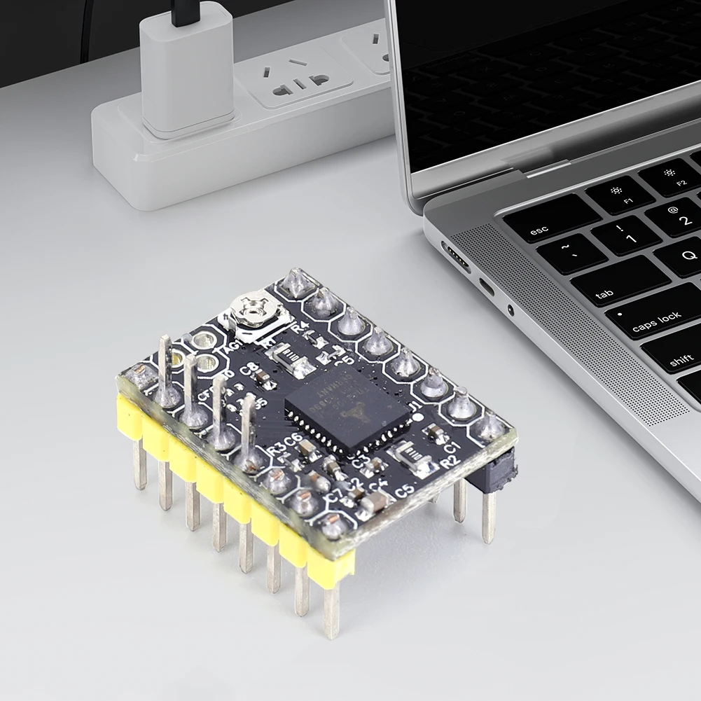 良好な放熱 TMC2130 V1.1 ステッピング モーター ドライバー USB 充電 TMC2130 V1.1 SPI 3D プリンター制御ボード Octopus/SKR 3 用