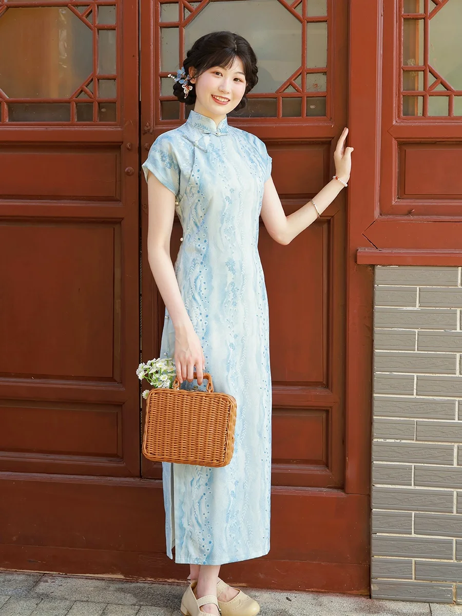 

Синее ципао в стиле Цзяннань, простое повседневное, с высоким воротником, коротким рукавом, длинное ципао для женщин 20-х лет