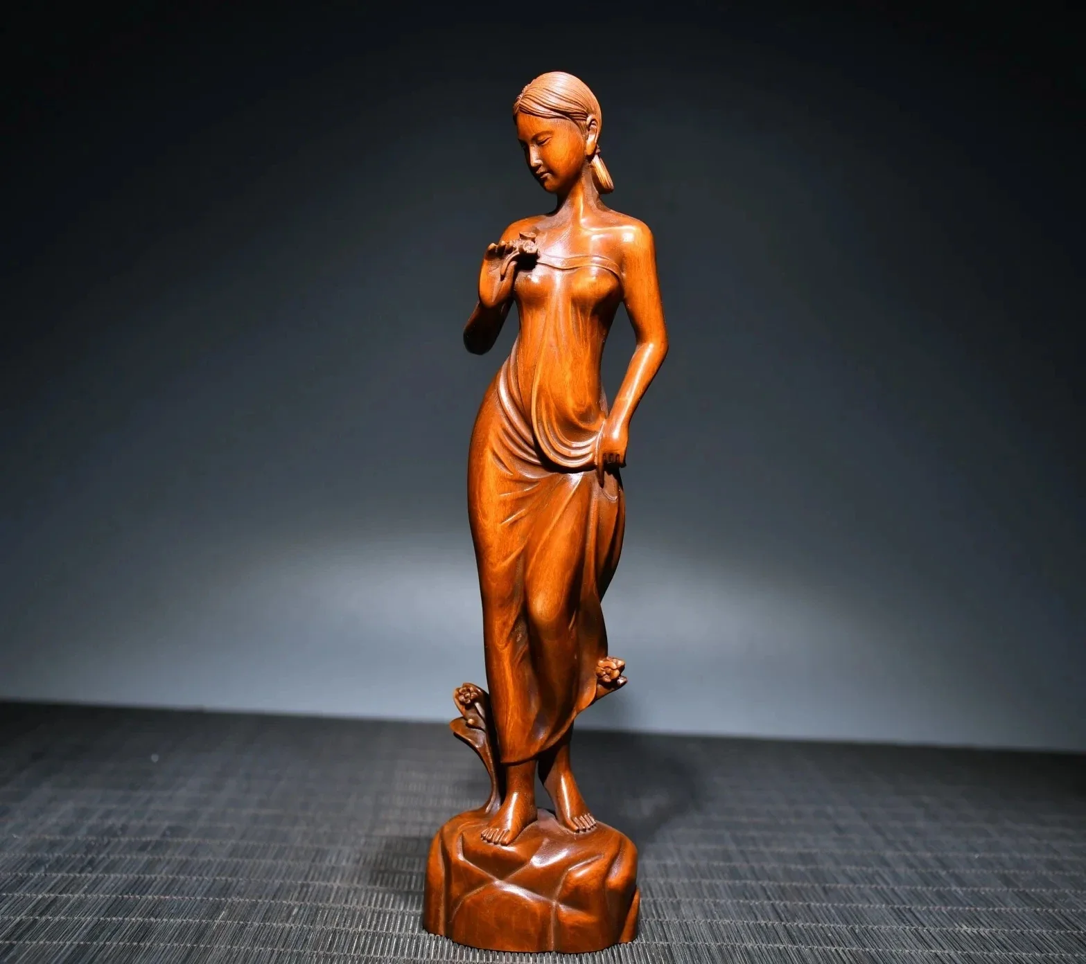 Beauty Woman Statue Handmade Wood Carving Oriental Girl Ornament Interior Decoration Statue Crafts Sculpture Desktop Home Decora