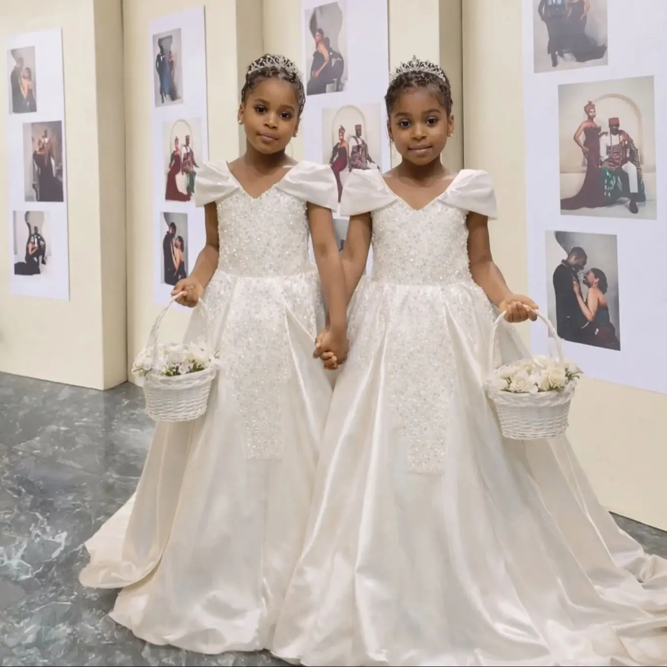 

White Satin Flower Girls Dress Customized First Birthday Princess Girl's Lace Sequined Gown for Baby Photoshoot