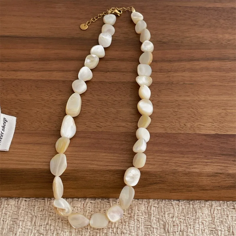 

INS Fashion Irregular White Color Natural Shell Beaded Necklace for Women Real Gold Plated Copper Strand Chokers Wholesale