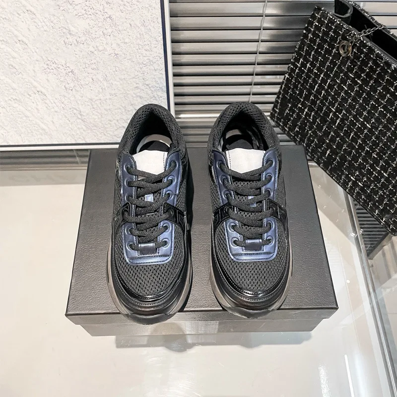 Retro-stijl casual sportschoenen voor dames, geschikt voor diverse outfits, ademend en lichtgewicht.