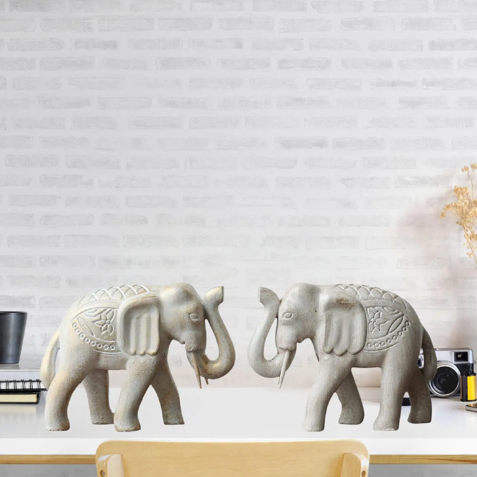 

2Pcs Wooden Elephant Statues Home Decor Figurines for Entrance Hotel Bedroom