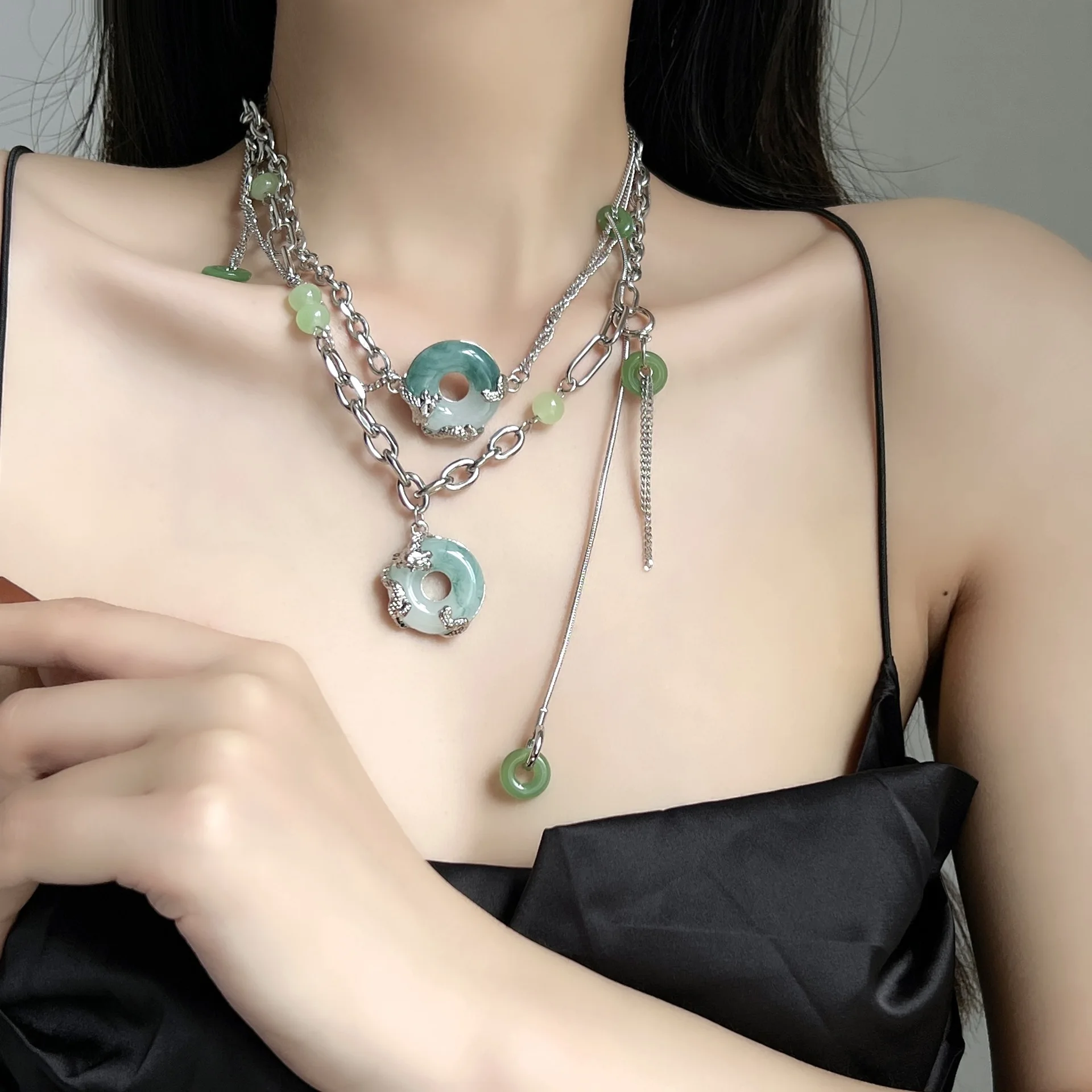 Trendy Chinese Vintage Style Necklace for Women's Fashion Dressing-up Accessories Niche Design Collarbone chain