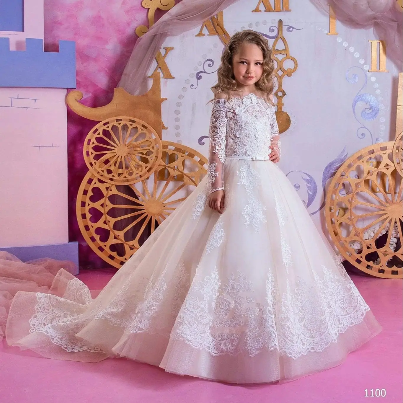 

Long Sleeves Flower Girl Dresses For Weddings Ball Gown Tulle Appliques Lace Long First Communion Dresses Little Baby Kids