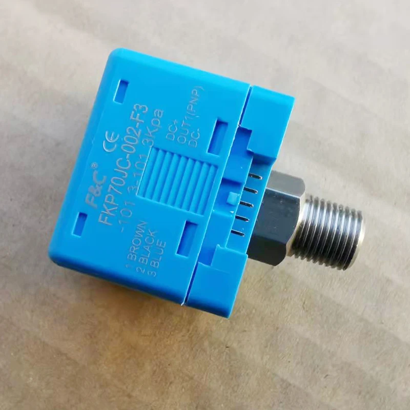 Pressure Switch FKP70 Series Pressure Sensors Three Way Output Three Digit Display Pressure Transmitter