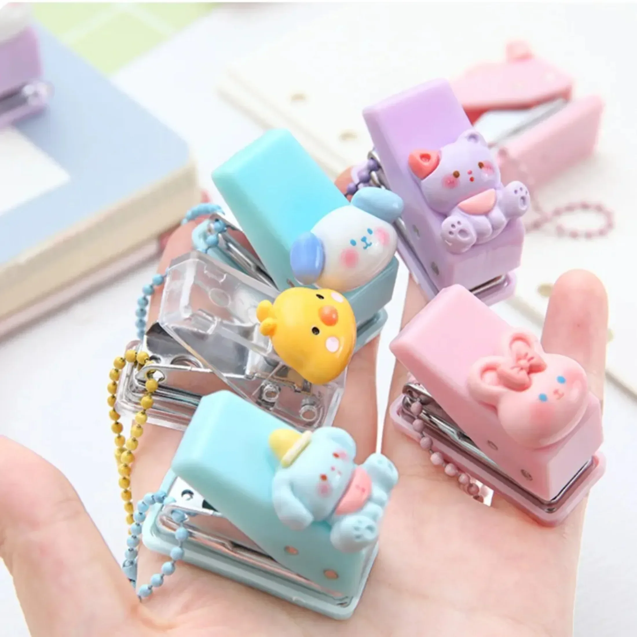 1 Hole Cute Hole Puncher Gift Card Punches Paper Cut Paper Punch Single Hole Punch Cute DIY Mini Paper Puncher School Supplies