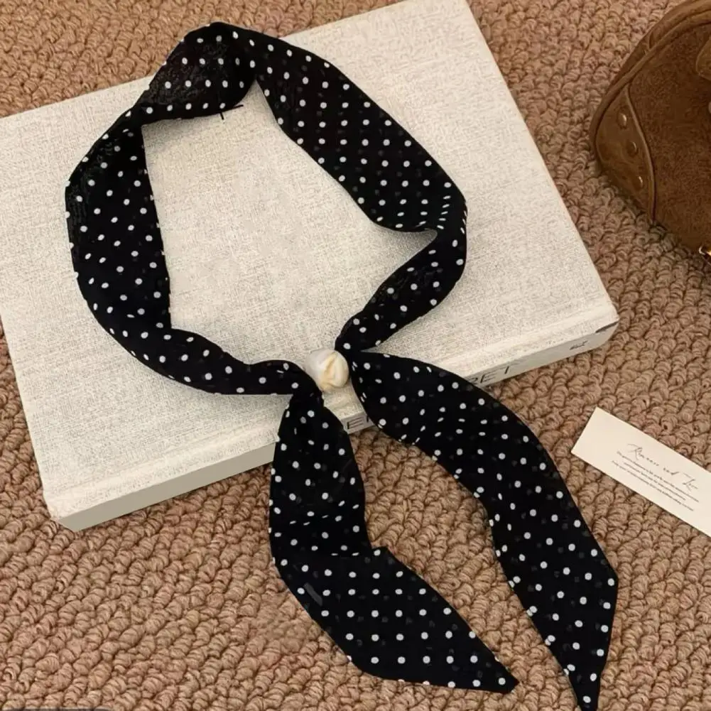 

Soft Smooth Fabric Scarf Faux Pearl Buckle Scarf Women’s Lightweight Chiffon Scarf with Imitation Pearl Buckle Retro Satin
