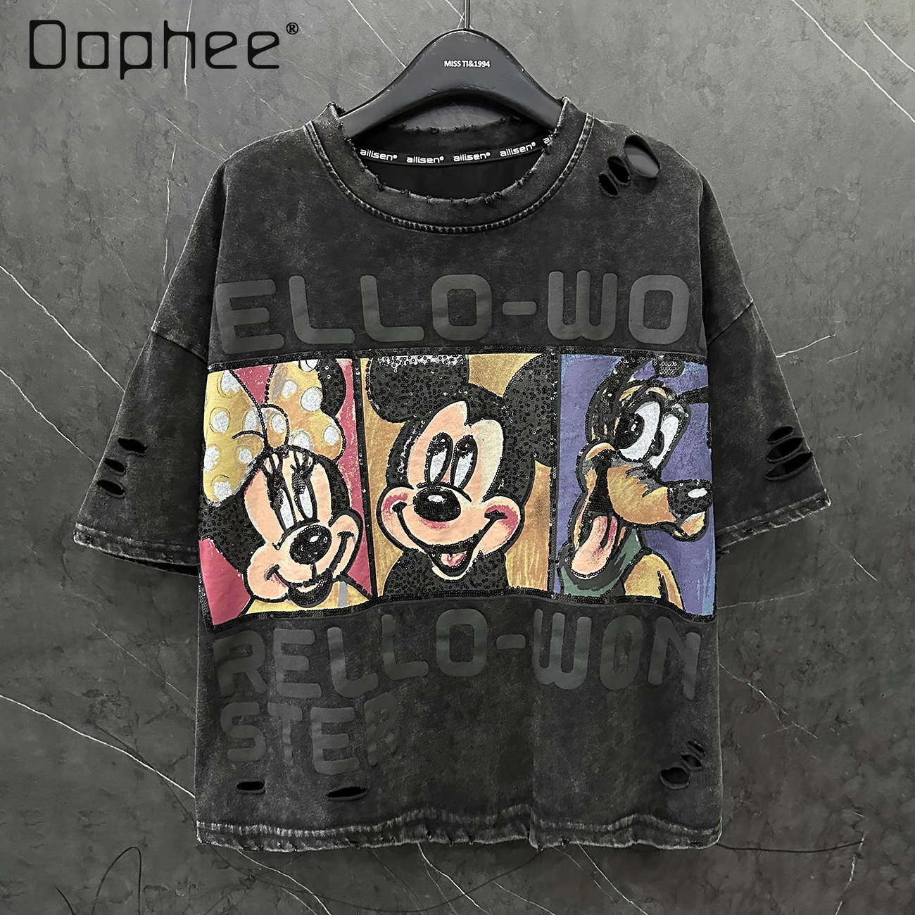 

2025 Spring and Summer New Cartoon Design Sense Hole Short-sleeved T-shirt Loose Casual Style Versatile Top Women Clothing
