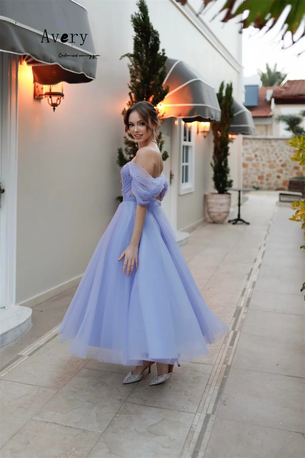 Avery personalizado púrpura fuera del hombro A-line vestidos de mujer sin mangas para vestidos de fiesta de boda vestido de baile de mujer de lujo 2025