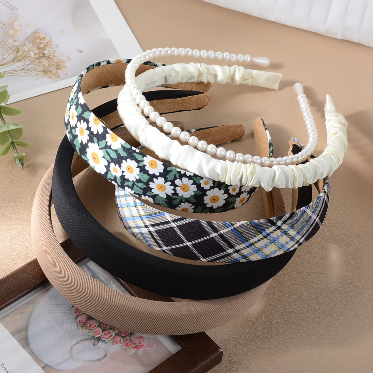 6-Piece Elegant and Stylish Printed Plaid Wide-Brim Headbands for Girls & Women Hair Accessories, Suitable for Outdoor Wear, Sch