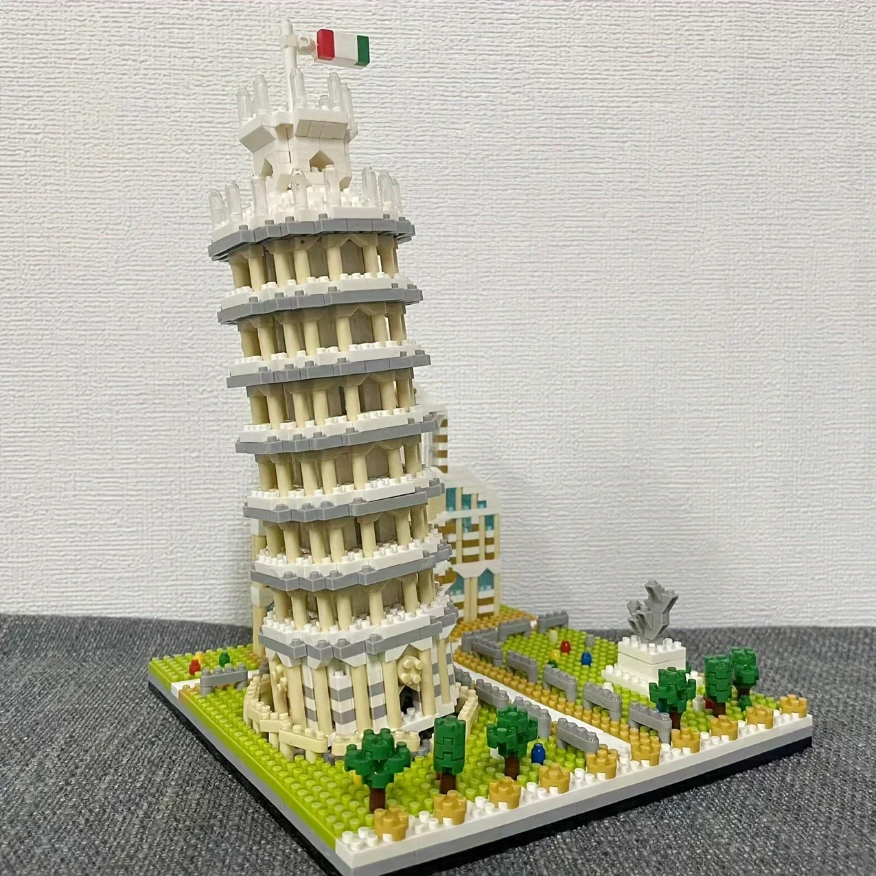 1876PCS Micro Building Blocks World-famous Landmark Leaning Tower Of Pisa Architectural, Halloween/Christmas Gifts