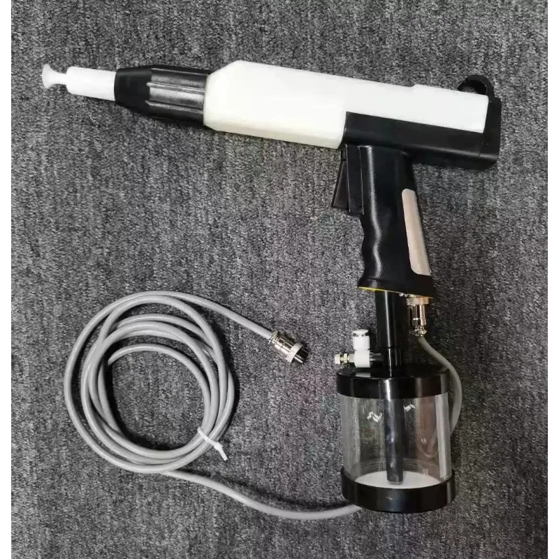 Experimental powder spraying tool, powder outlet, a testing coating device used for spraying laboratory samples
