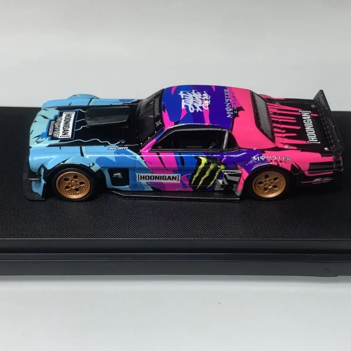 Diecast SW 1/64 Skala HOONICORN Ken Block1965 Ford Mustang Legierung Auto Modell Sammeln Spielzeug Geschenk Souvenir Display Ornament