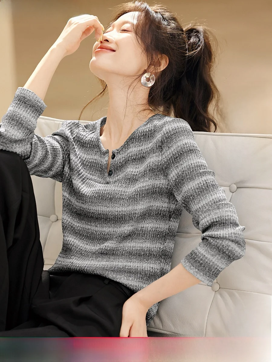 

Женская полосатая футболка Long Sve Tie Dye с текстурой, осенняя новинка, универсальный дизайн для похудения, корейская версия