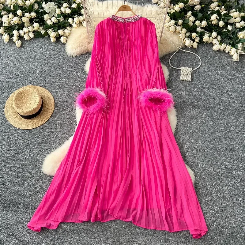 Frauen Solide Elegante Plissee Maxi Kleid Kristall Strass Oansatz Aushöhlen Federn Splice Volle Hülse Lange Geburtstag Party Robe