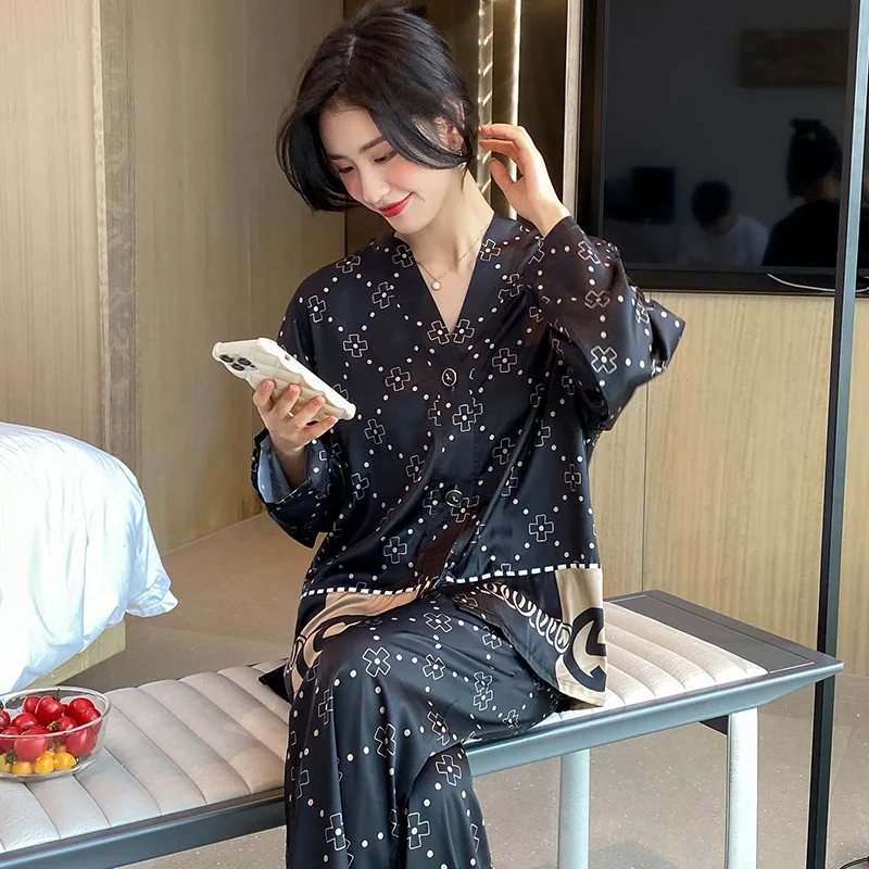 

Spring Autunm New Silk Satin Women Nightwear Female Loose Casual Pajamas Lady Long Sleeve Sleepwear Print Homewear