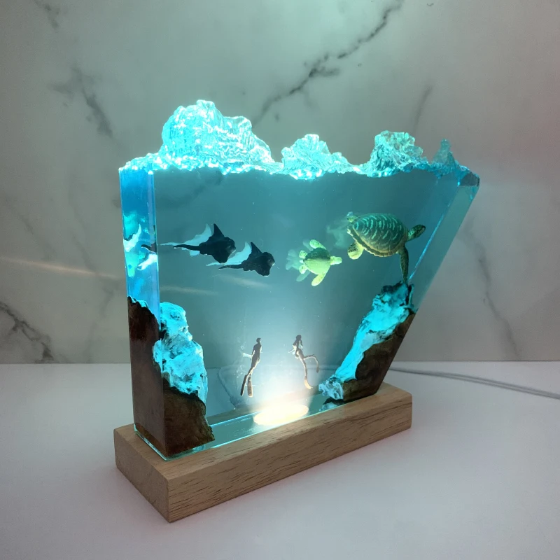 Seabed Exploration Organism Resin Table Light Creactive Art Decoration Lamp Manta Ray Turtle Diver Theme Night Light  USB Charge