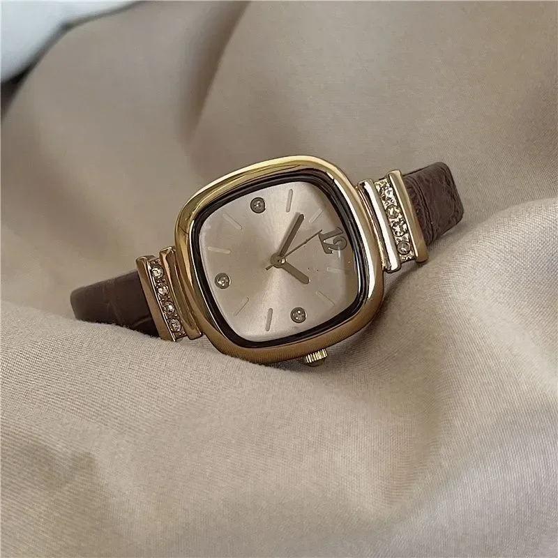 

Square Diamond Watch For Women Vintage Leather Strap Luxury Ladies Quartz Wristwatch Elegant Fashion Female Clock Reloj Mujer