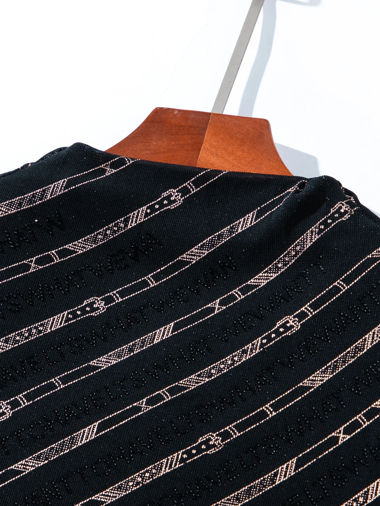 Roupa de outono jovem e moderna, nova camisa base de malha elástica de alta qualidade estilo ocidental para mulheres – camiseta versátil para reduci