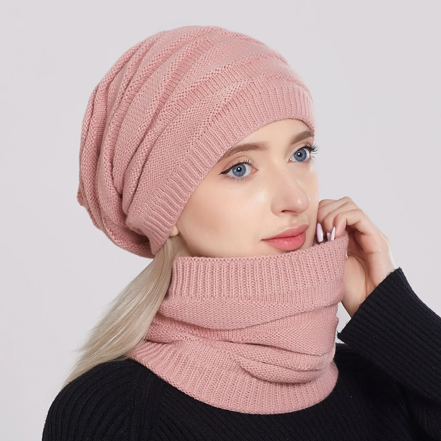 Women's and Men's Universal Knitted Hat Winter Plush Neck Hat Set Diamond Knitted Wool Hat Scarf Two Piece Set    صندوق عشوائي