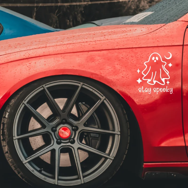 ملصق فينيل من Spooky Ghost: ملصق هالوين ذاتي اللصق، شبه غير لامع للسيارة والكمبيوتر المحمول وزجاجة مياه - استخدام فردي، شكل غير منتظم