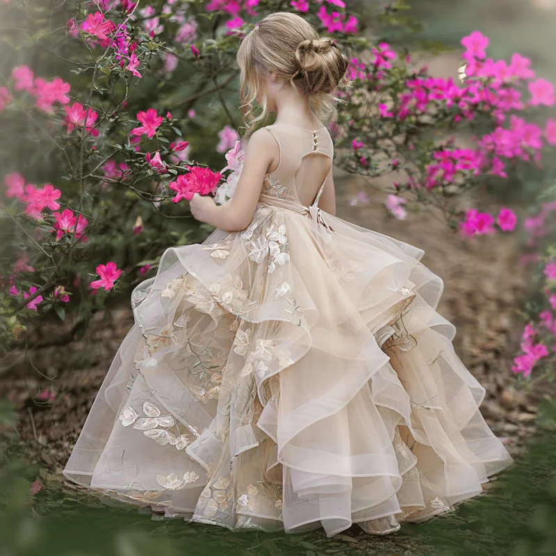 Abiti da ragazza di fiori di Champagne petalo a strati di Tulle con nastro di fiori senza maniche per abito da principessa per banchetti di festa di compleanno di nozze