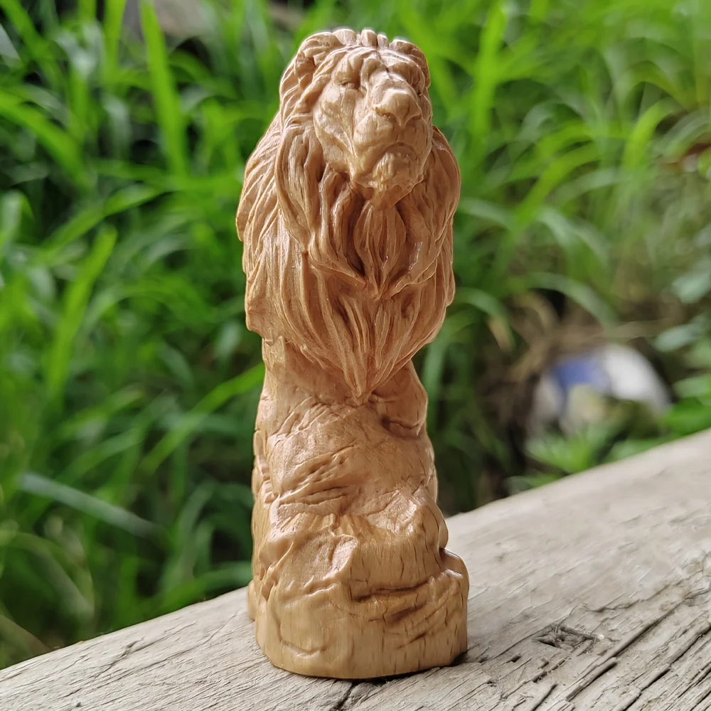 3.8 Inch Hand-Carved Wooden Lion Ornament, Realistic Style, Animal Theme, Suitable for Halloween Decorations, Holiday Decorations, Housewarming Gifts, Christmas Decorations, Living Room, Birthday Gifts, New Year Gifts, Study Room