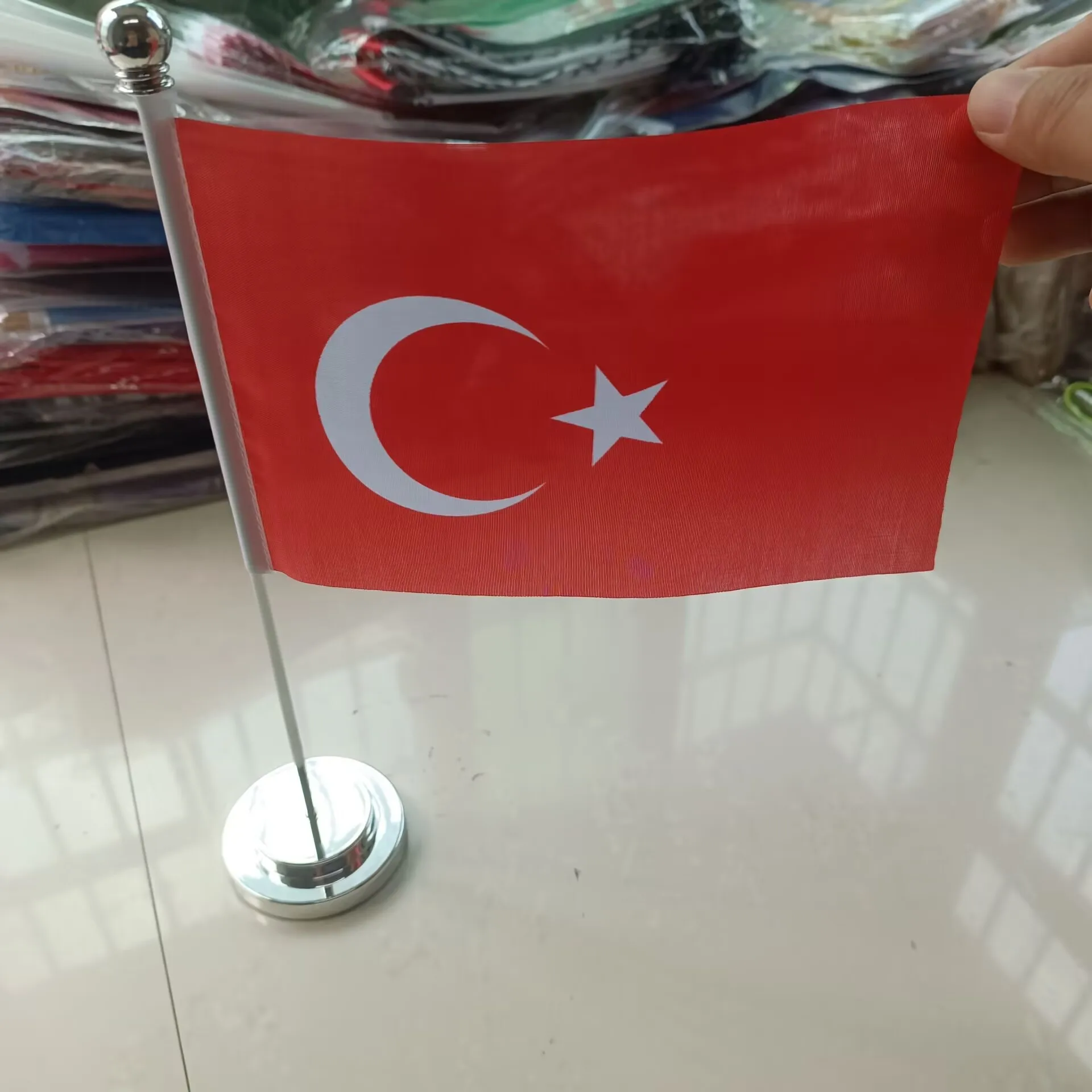 Xvggdg 14x21cm Office Desk Small of Turkey Flag Polyester Turkey National Flag Country Banner Desk Ornaments Banner