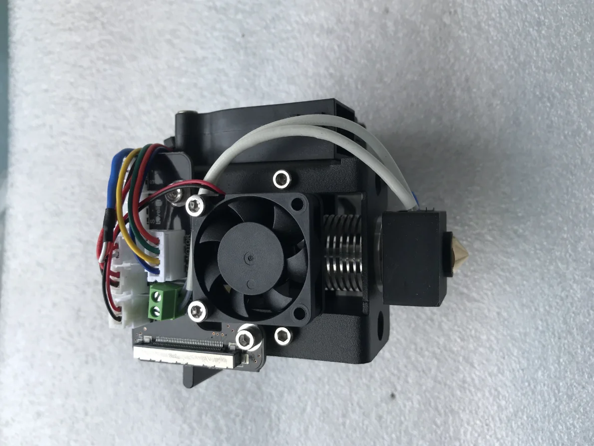 

QIDI TECH Normal and High Temp Double Gear Extruder For X-MAX2 / X-PLUS2（White adapter plate /Coloured adapter plates）