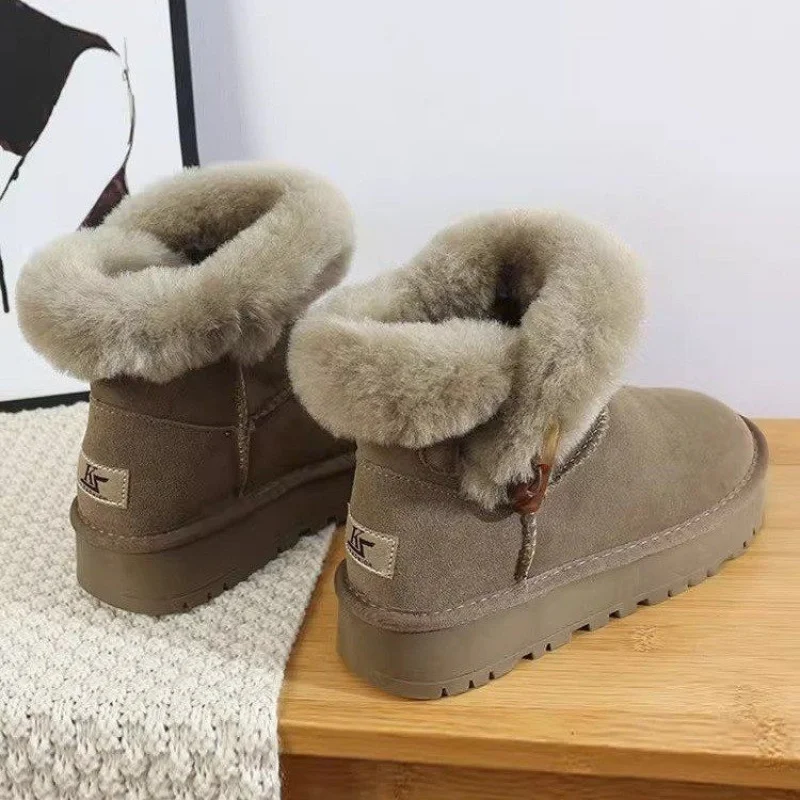 

2025 Snow Boots New Thick Sole Leather Fleece-Lined Warm Frosted Winter Short Women's Boots