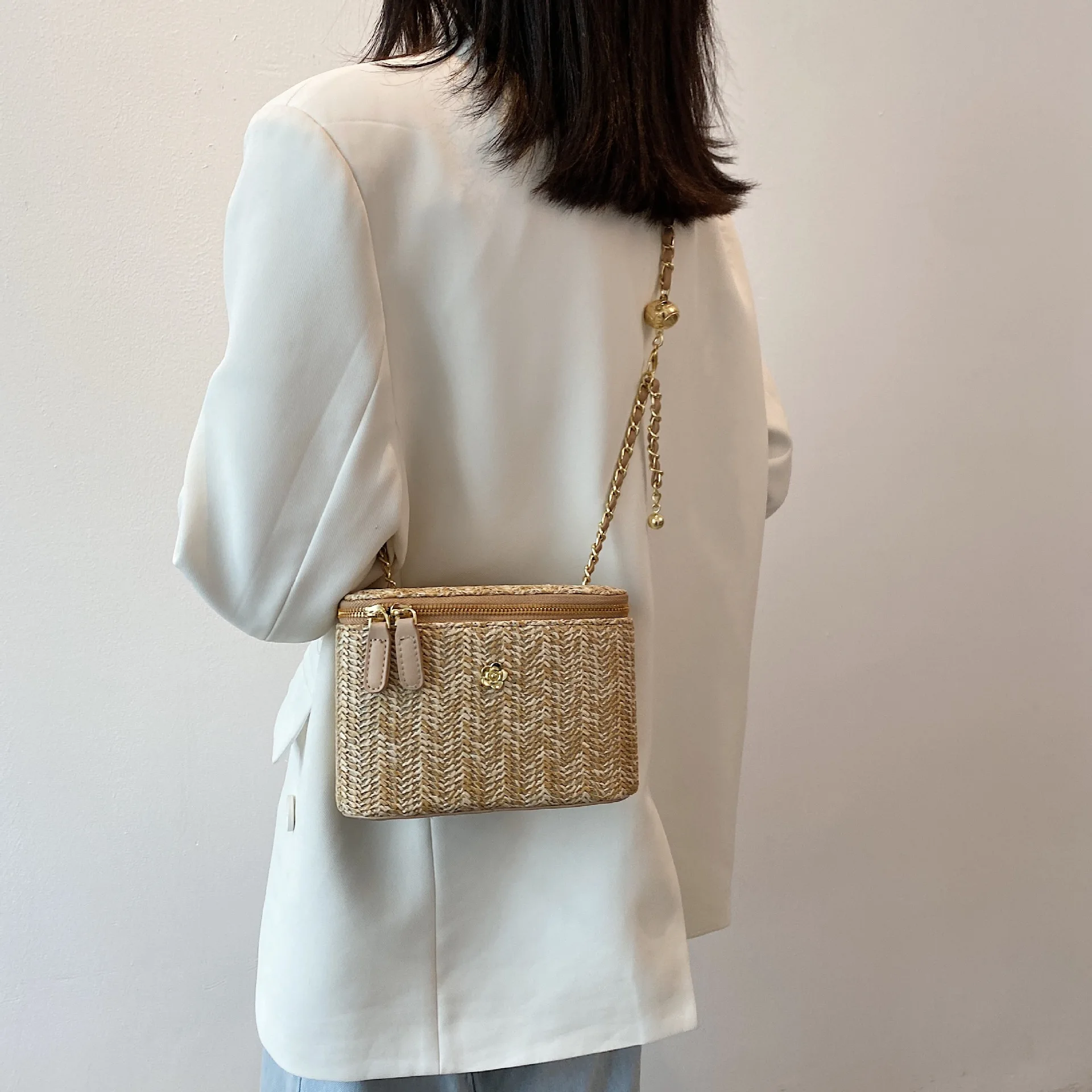 2026 Sommer Mini Stroh-Bucket-Crossbody-Tasche für Damen – Geflochtene Damenhandtaschen und -geldbörsen mit Kette, einfache Umhängetaschen – Detail 17