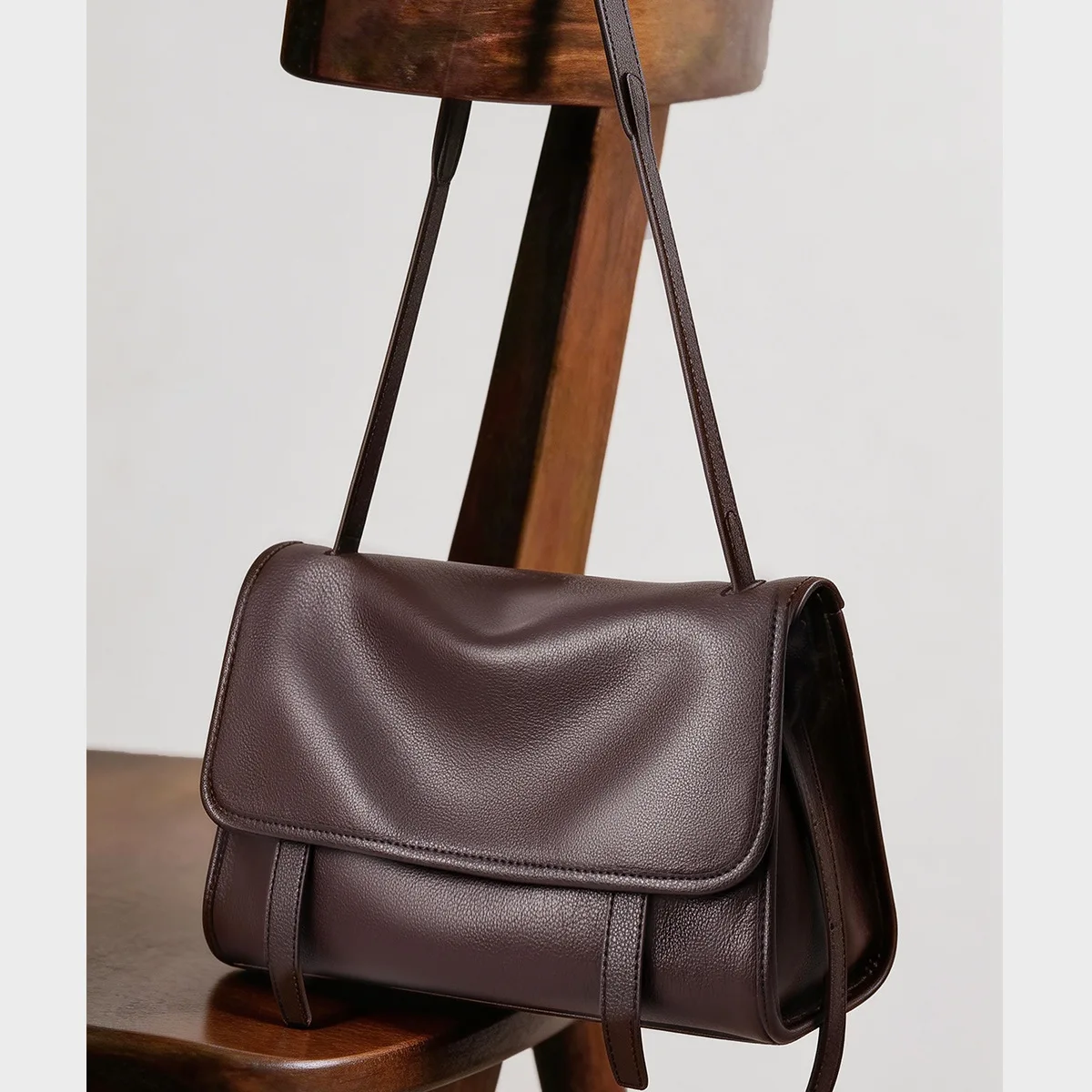

100% Genuine Leather Stylish Clutch Style Diaper Bag Messenger Tote Crossbody Purse For Baby Diapers Stuff