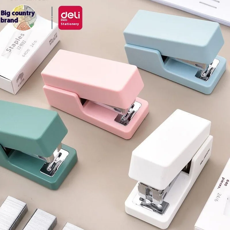 1 ชุดแบบพกพาสีกระดาษเครื่อง 26/6 24/6 Staples อุปกรณ์สํานักงานเครื่องเขียน Deli น่ารักแฟชั่น Mini Stapler