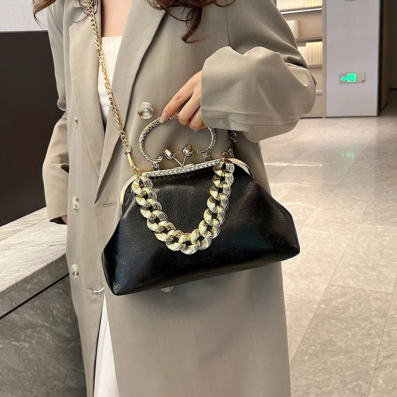 Top Brand Shoulder Bag Women Shell Clip Clutch Purse 2026 Winter Green Gold Silvery Black Coffee Handbag Designer Crossbody Bag view 2