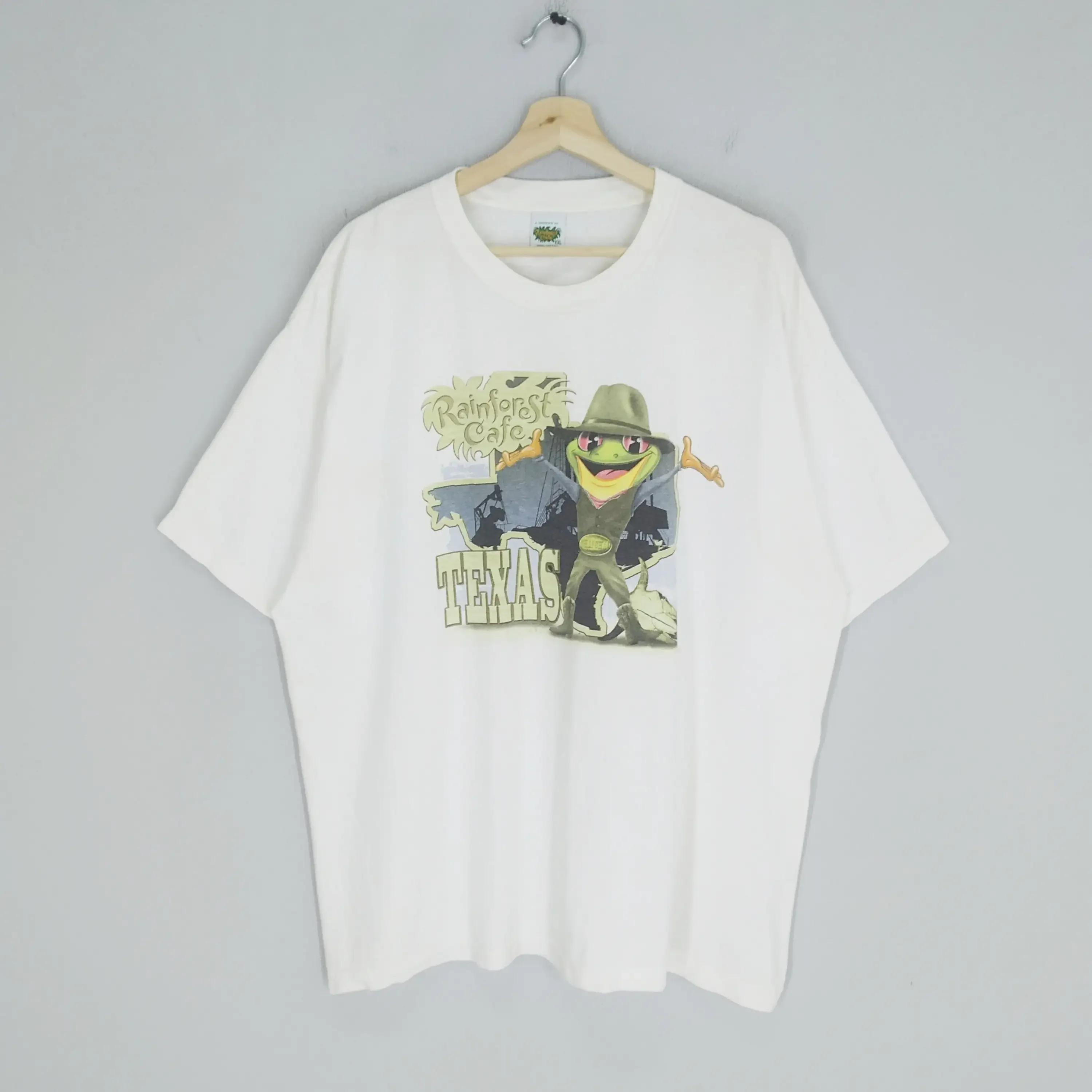 Vintage Rainforest Cafe Texas White T Shirt 2Xlarge s Big Crewneck Usa Size XXL