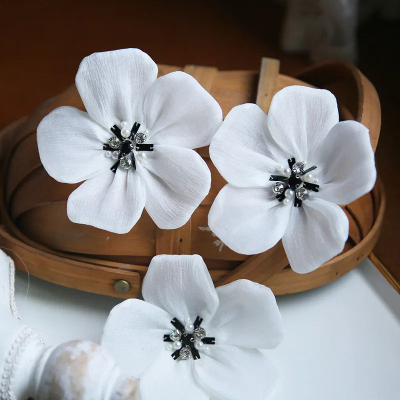 3D Large 11CM White Black Flower With Beads Patch Sticker Sew on Patches Applique Embroidery DIY Clothing Accessories