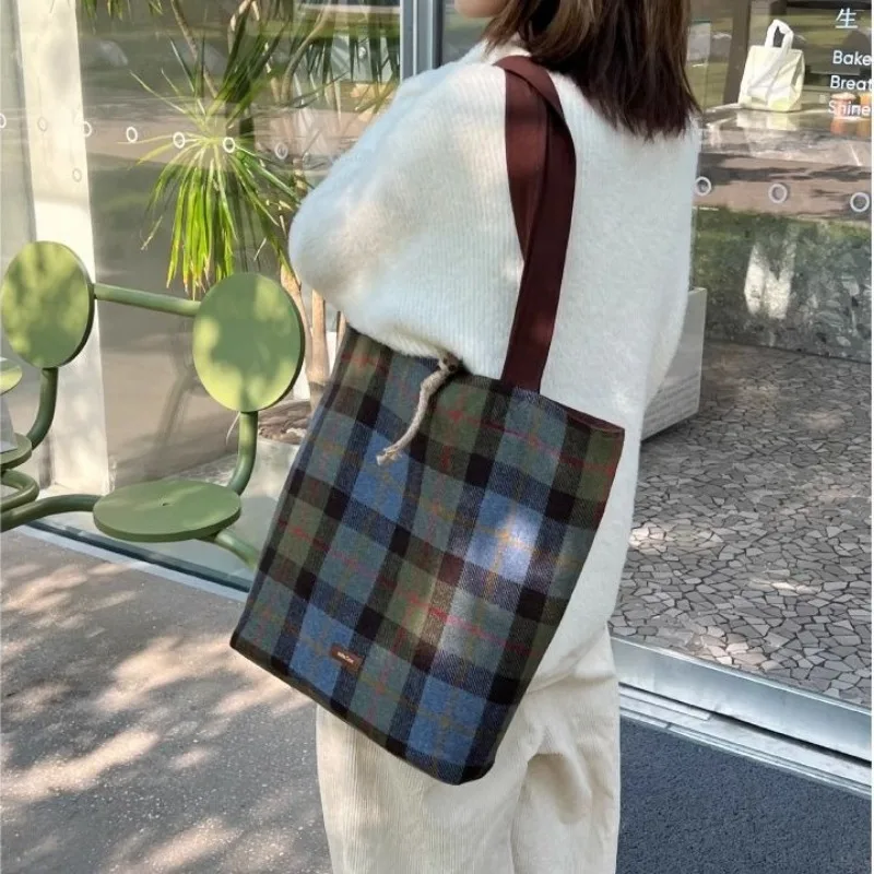 Shoulder Bags Women Plaid Casual Large Capacity Vintage Woolen Commuter All-match Tote Bag Students Travel Multi-function Chic