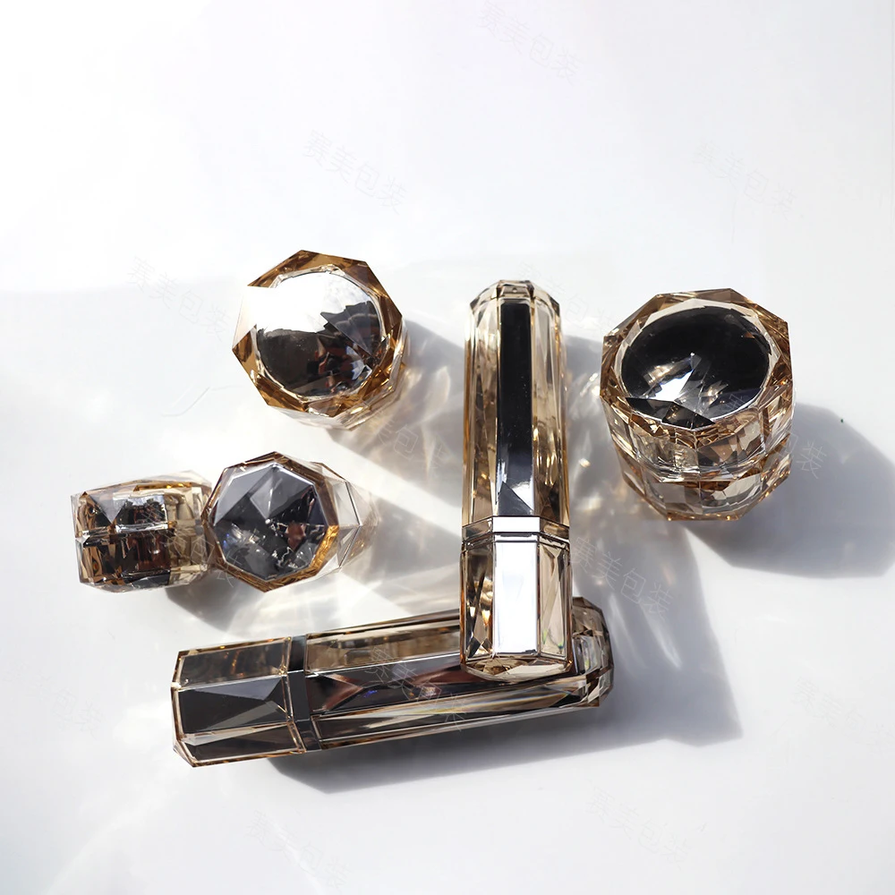 Bottiglie riutilizzabili vuote 30/50/100ml Vaso airless acrilico bianco perla Bottiglia cosmetica irregolare Bottiglia per lozione per crema Bottiglia con pompa