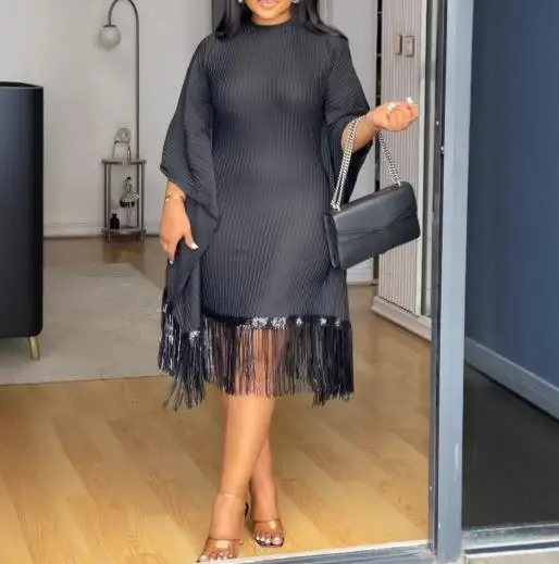 

Sparkling Fringe Bat Sleeve Elastic Hip Hugging Dress