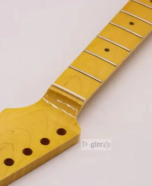 Electric guitar neck tiger pattern with maple 6 strings, 21 pieces, small head, yellow integrated handle, professionally modifie