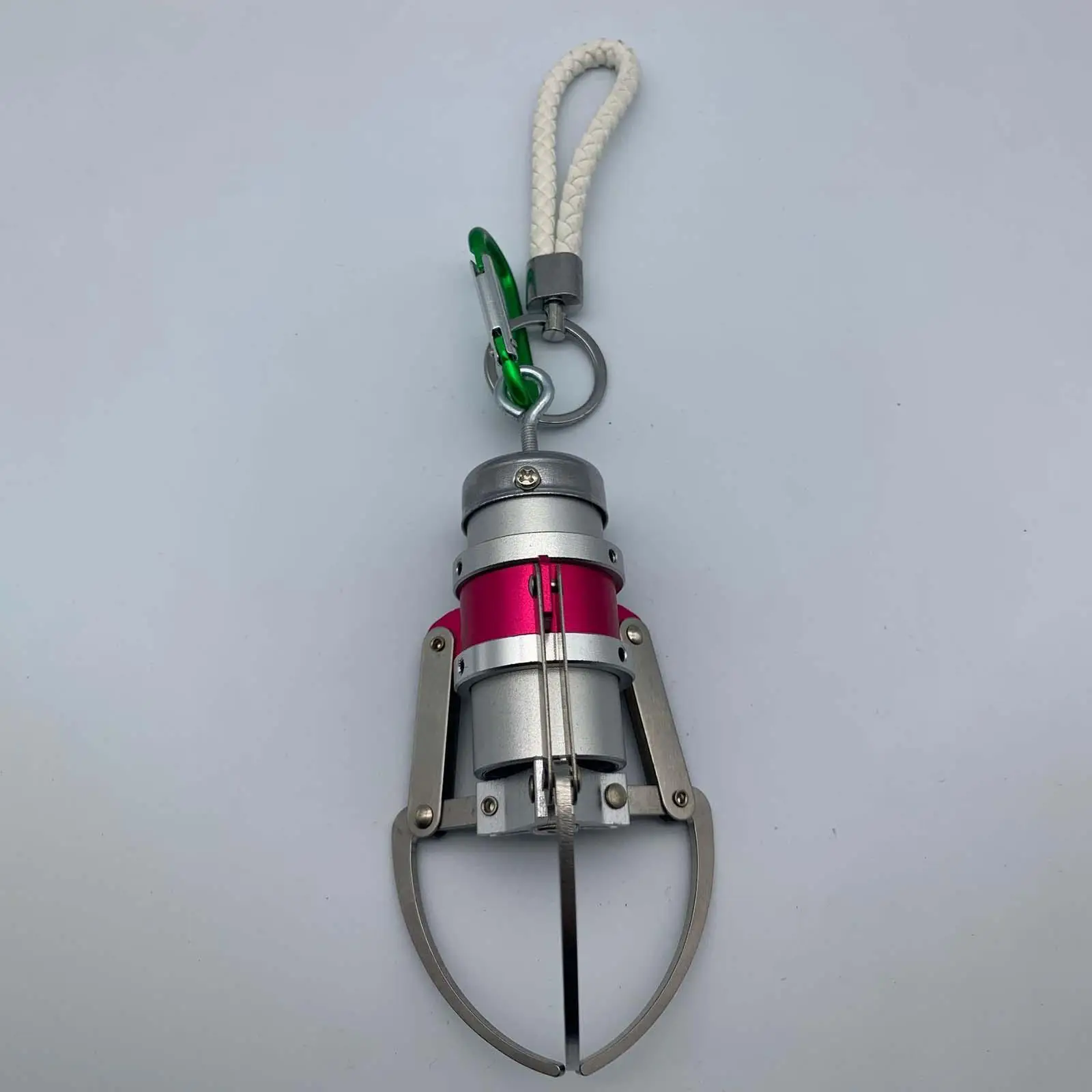 Metal Claw Crane Machine Keychain Pendant Crafts Arcade Claw Machine Keychain for Thanksgiving Graduation New Year Gifts